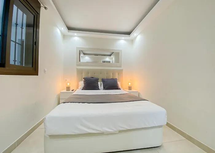 Lovely 2 Bedroom With Garage In Puerto Banus